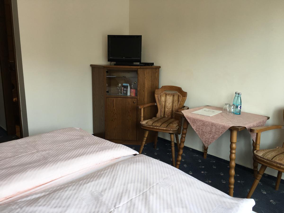 Gasthof Zur Sonne Winzenhohl Hosbach Bagian luar foto